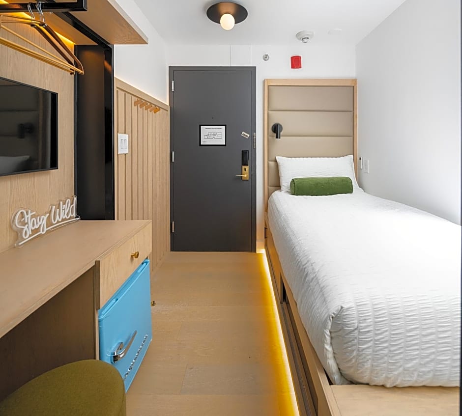 Little Charlie Hotel