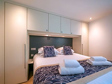 Two-Bedroom Villa Gallery Pet Free