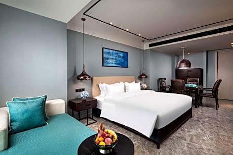 1 King Bed, Executive Room, Smoking