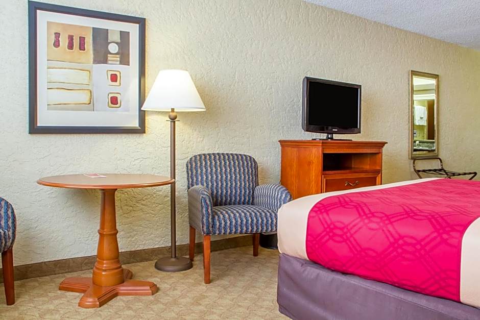 Econo Lodge Broken Arrow