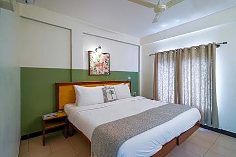 Double Room with Pool View
