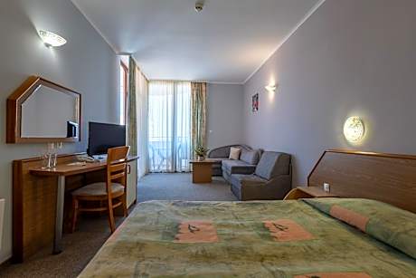 Comfort Double Room (2 Adults + 2 Children)