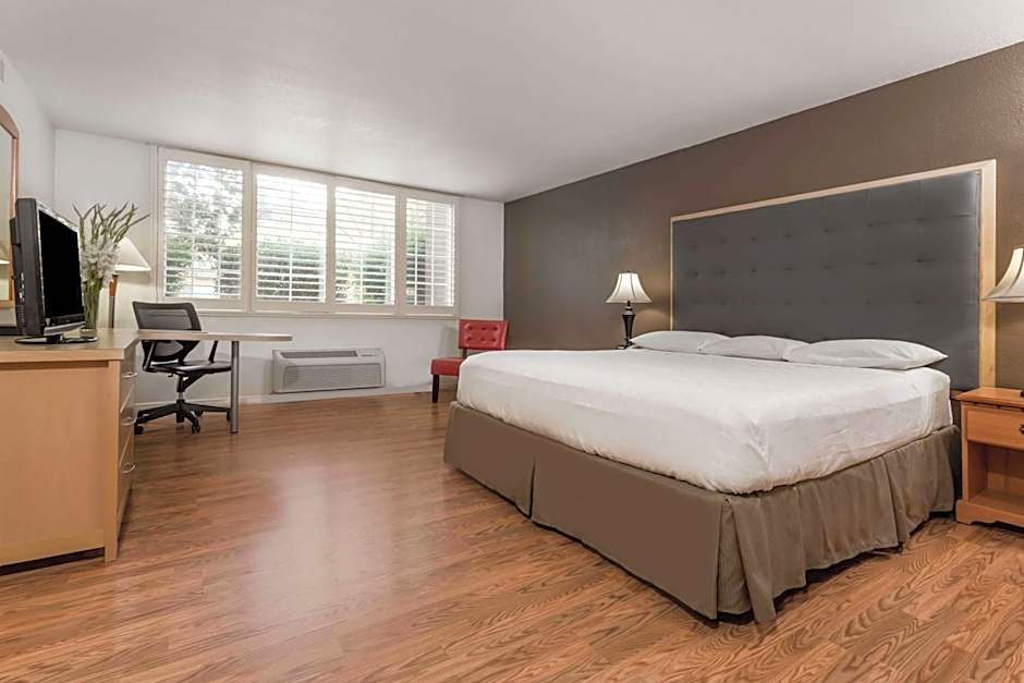 Prodigy Hotel, a Days Inn by Wyndham