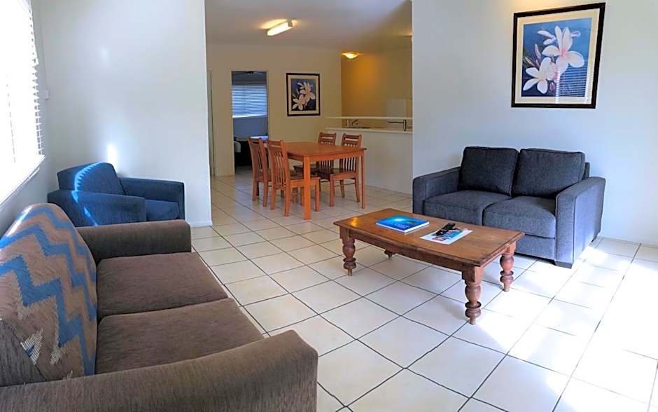 Cairns Queenslander Hotel & Apartments