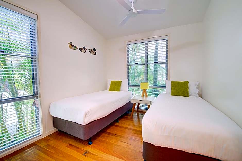 Mobys Beachside Retreat