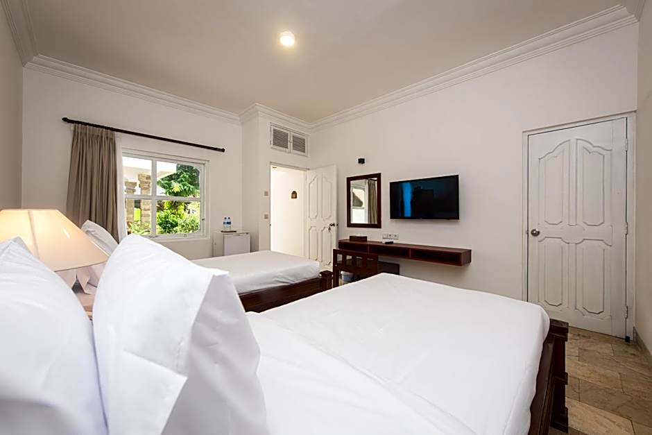 Sari Bunga Hotel - Legian, walking distance to Legian Beach