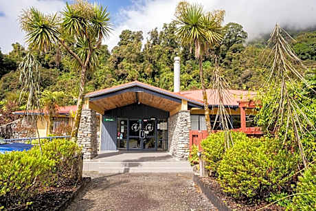 Haka House Franz Josef