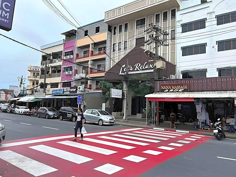 Patong Social Hotel and Restaurant