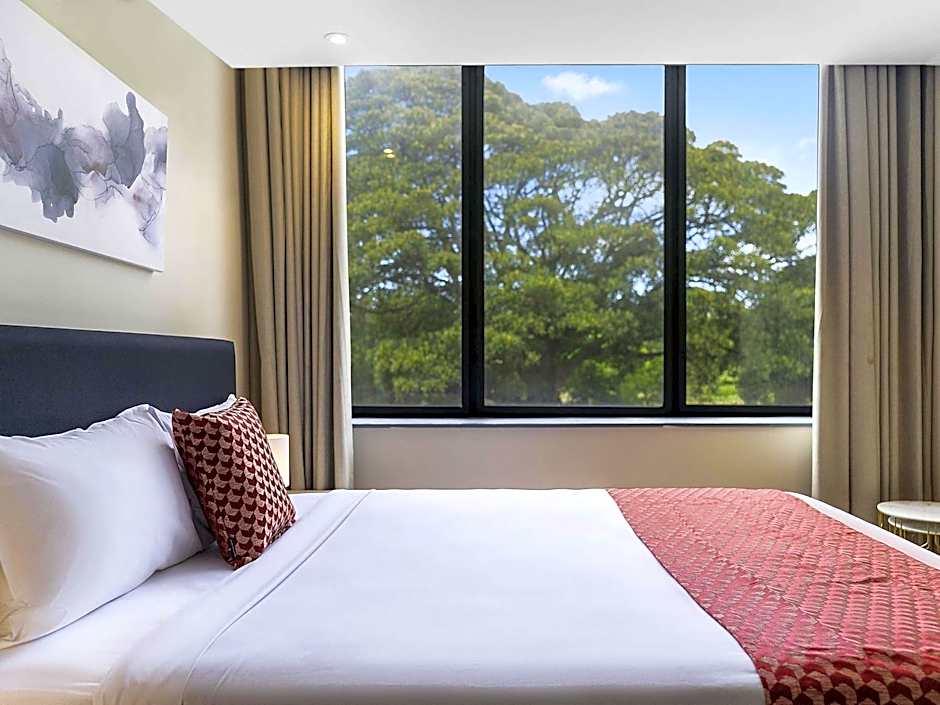 Breakfree on Broadway Sydney