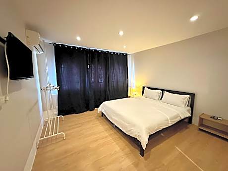 Deluxe Double or Twin