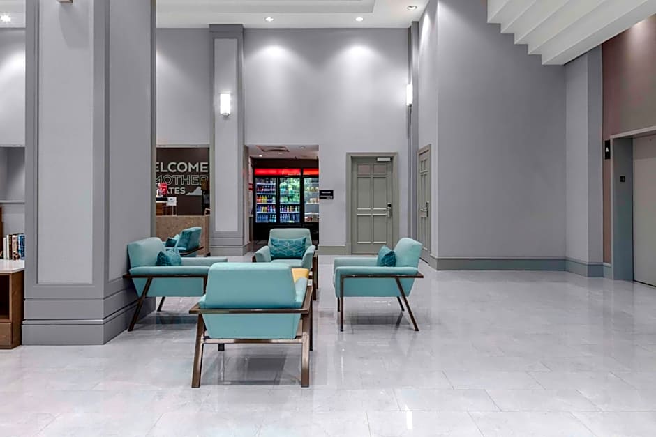 Hampton Inn By Hilton & Suites Arlington Crystal City DCA