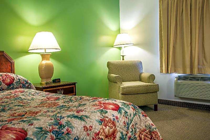 Passport Inn Paradise PA