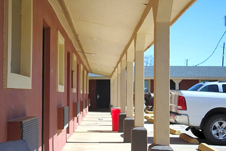 Village Inn Cotulla