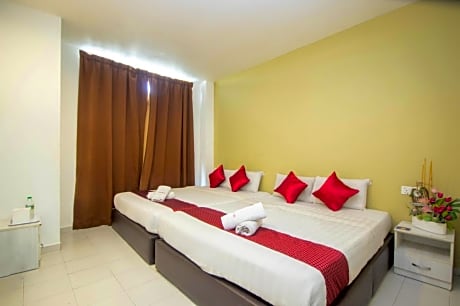 Deluxe Quadruple Room