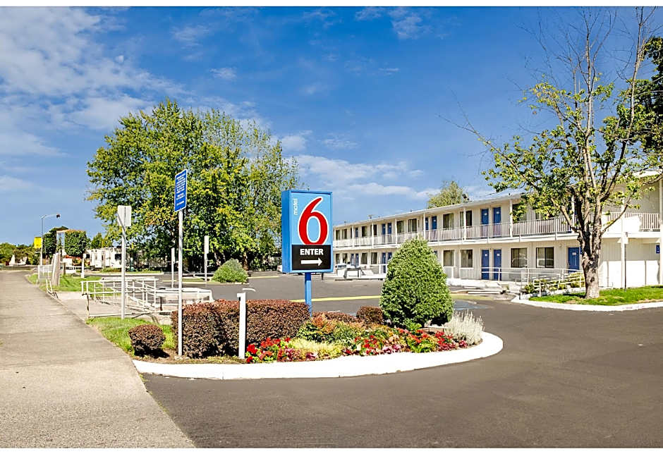 Motel 6-Tacoma, WA - Fife