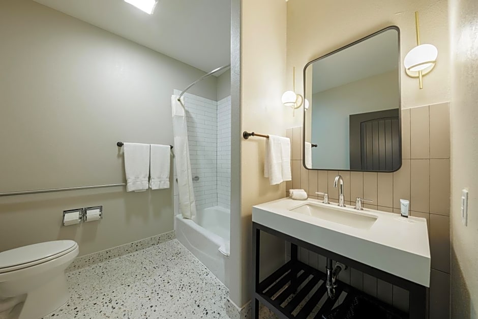 Blanco River Hotel