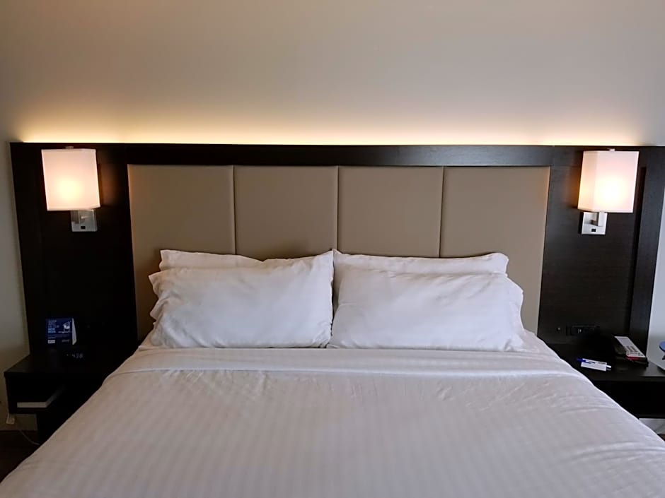 Holiday Inn Express Birch Run-Frankenmuth Area By IHG