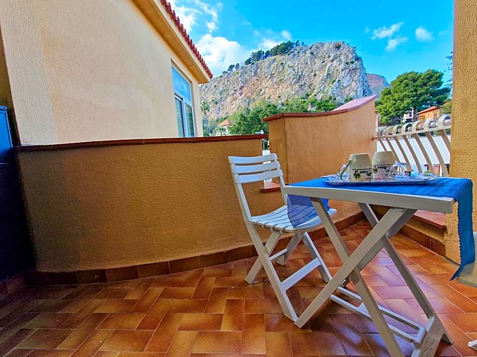 ASHUR310 RESIDENCE MONDELLO