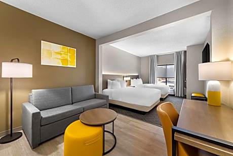 Queen Suite with Two Queen Beds - Non-Smoking