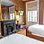 Lamothe House Hotel