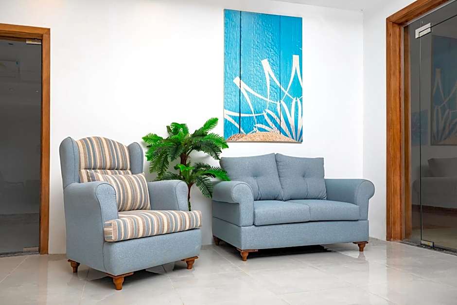 Golden Lake Marina Hotel