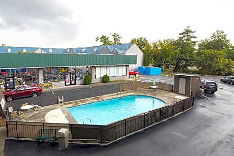 Tennessee Mountain Lodge Riverside by OYO