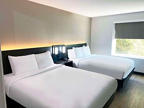 Queen Room with Two Queen Beds - Non-Smoking