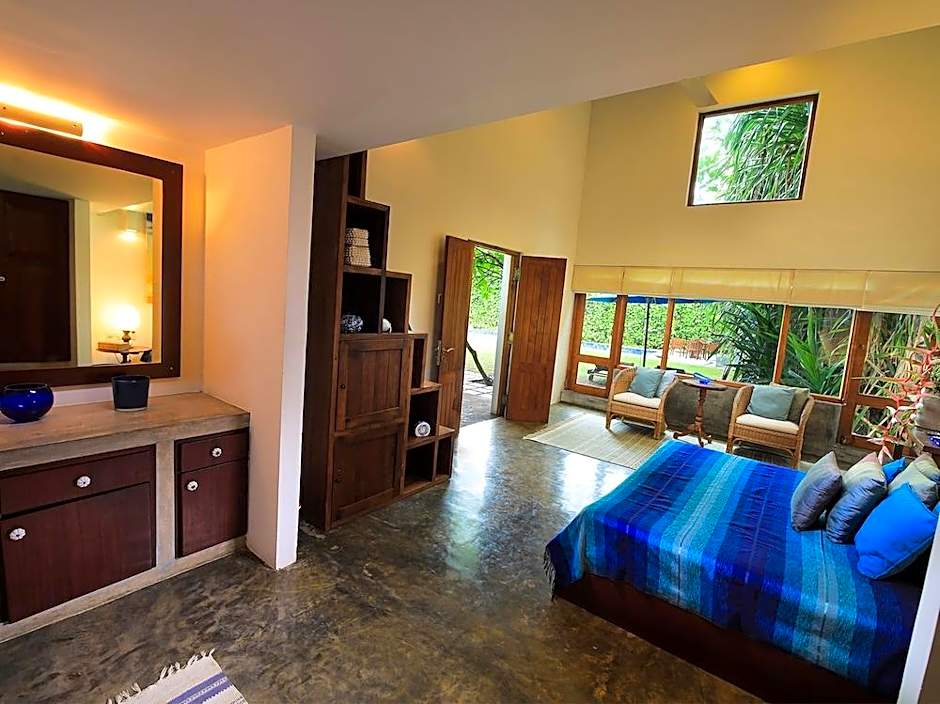 Saffron & Blue Villa