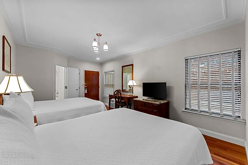Photo 1 of 4 of Double Room