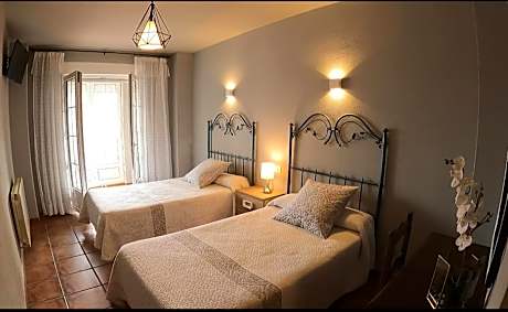 Hostal Santiago - Alojamientos en CARRION DE LOS CONDES