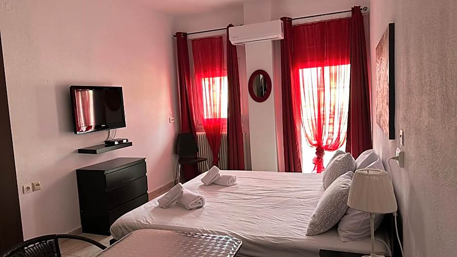 Alexandros Hotel