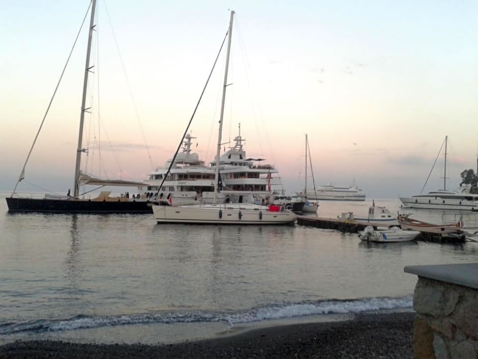 B&B Albatros – Lipari, WA
