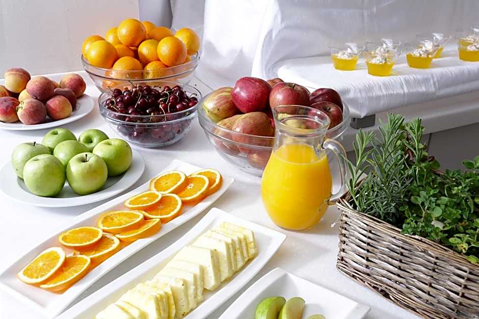 Alexandra Elegance Bridging Generations