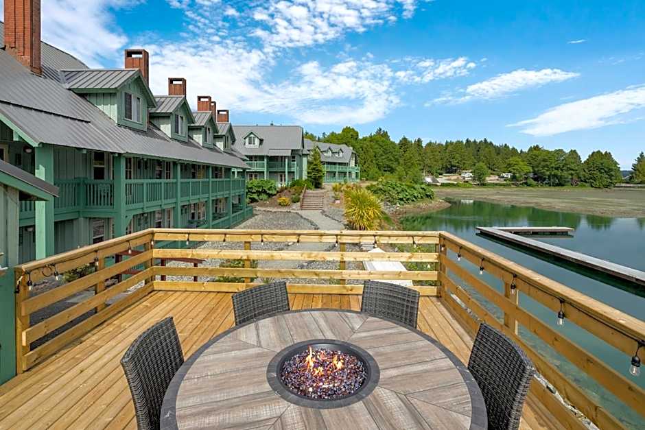 Canadian Princess Lodge & Marina