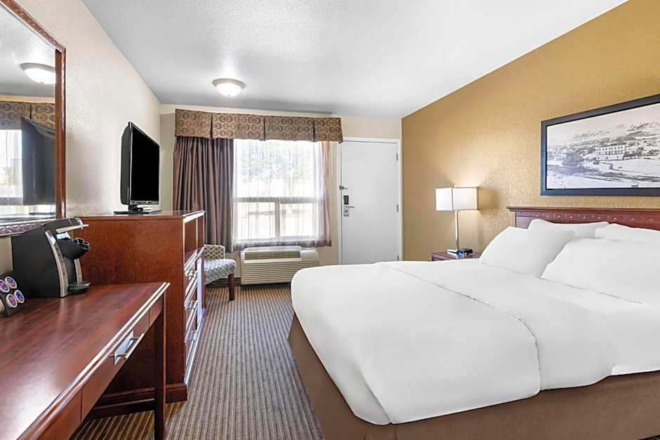 SureStay Plus Hotel by Best Western Drumheller