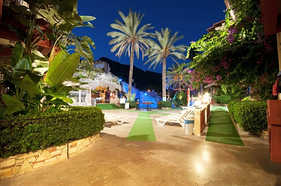 Grand Aquarium Apart