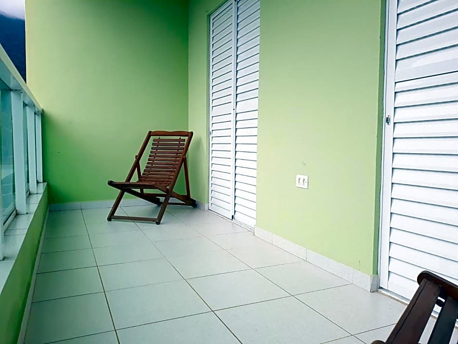 Apartamento de 2 quartos em maresias com piscina