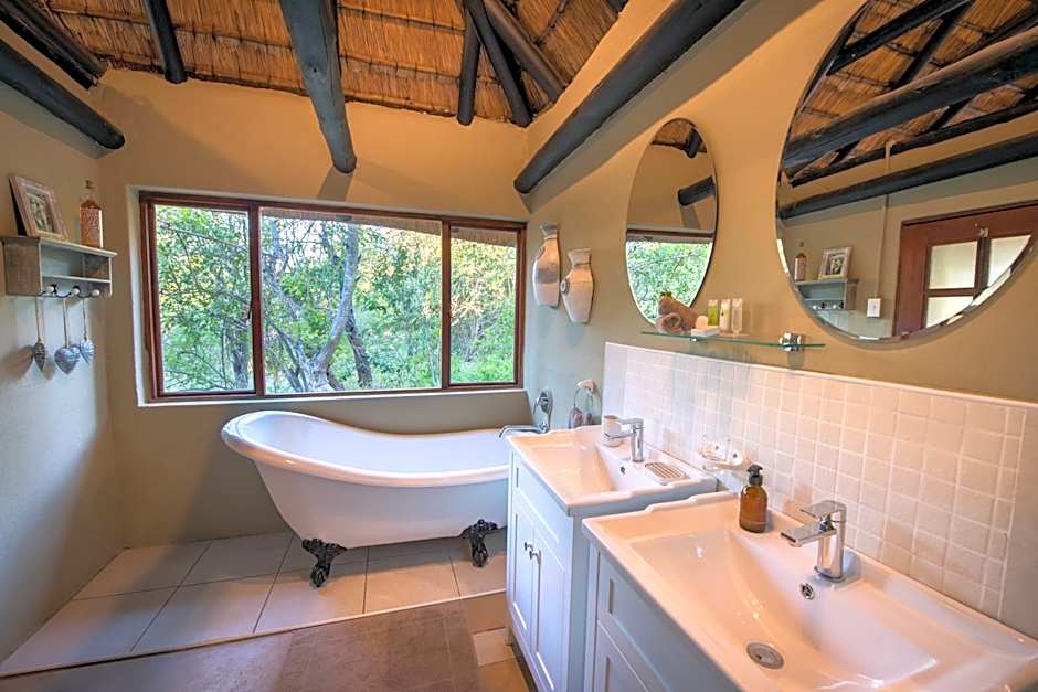 Kambaku Safari Lodge