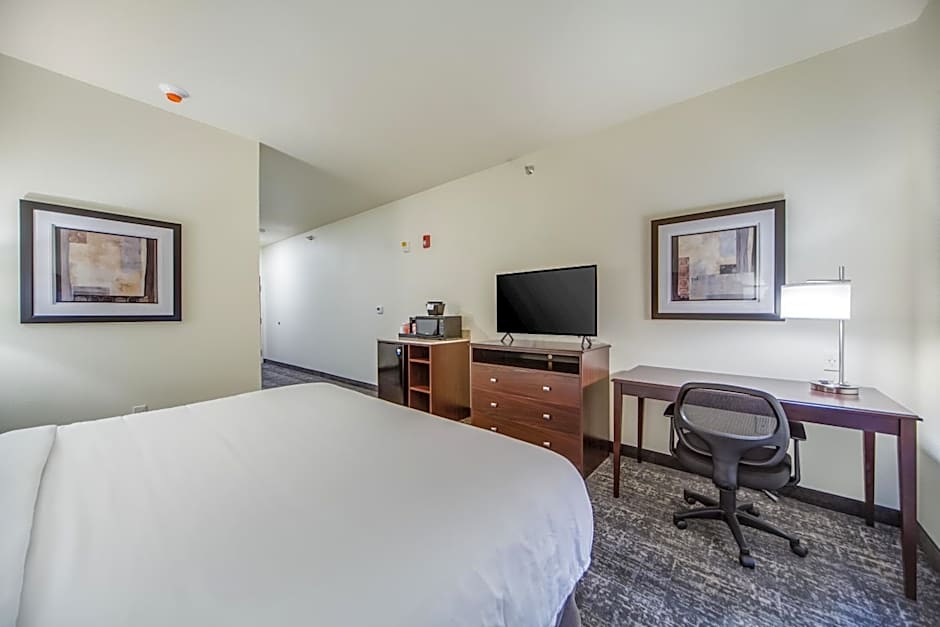 Cobblestone Hotel & Suites - Cozad
