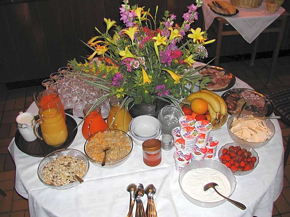 Gasthaus-Pension Zum Kreuz