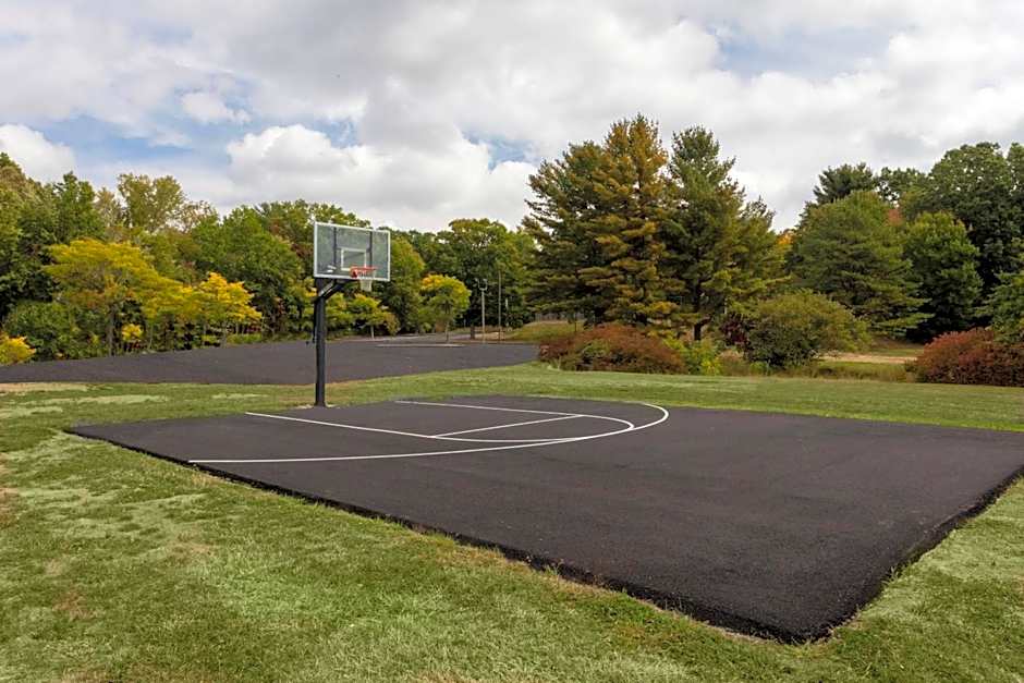 Fairfield Inn and Suites by Marriott Springfield Enfield