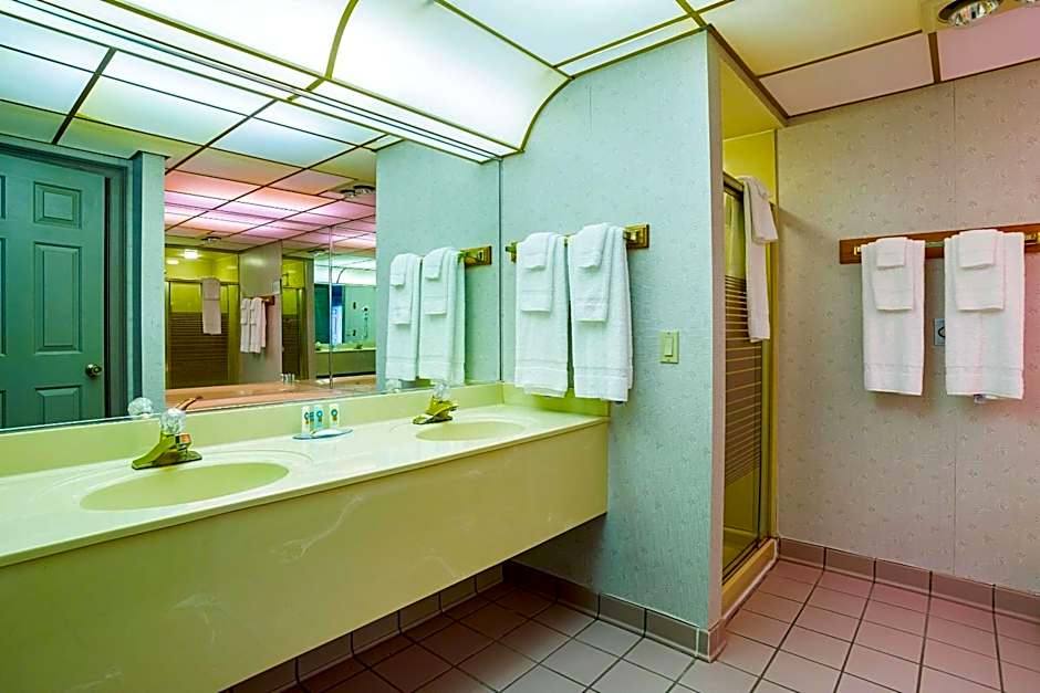 Quality Inn Hurricane Mills I-40