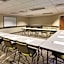 La Quinta Inn & Suites by Wyndham Detroit Metro Airport