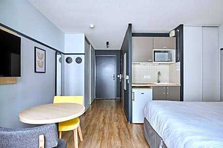 Standard Studio (2 Adults)