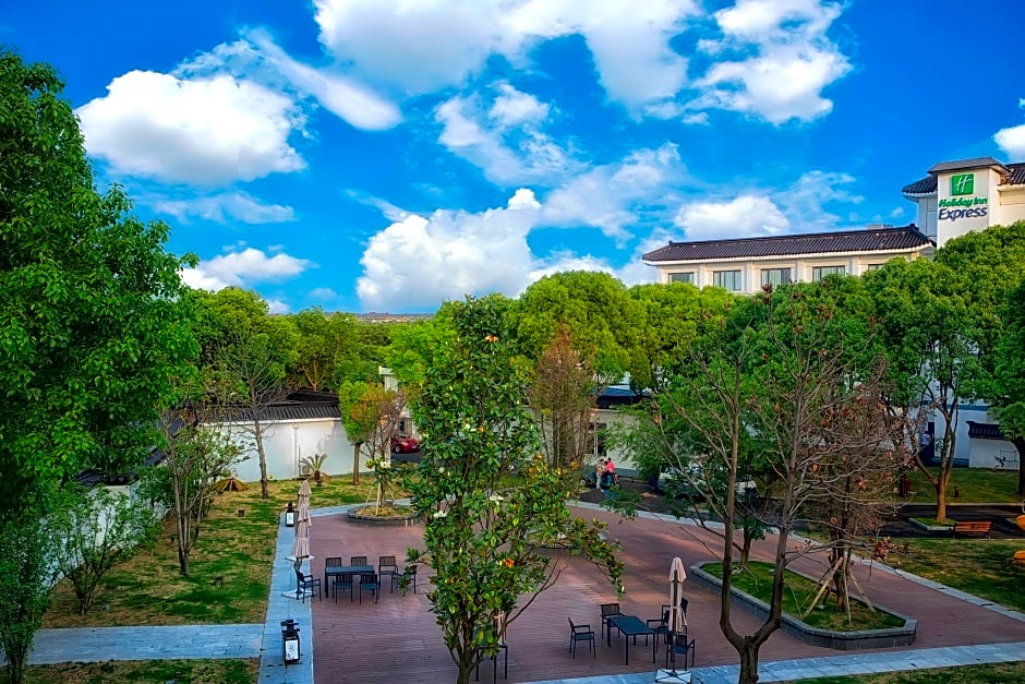 Holiday Inn Express Suzhou Zhouzhuang Ancient Town By IHG