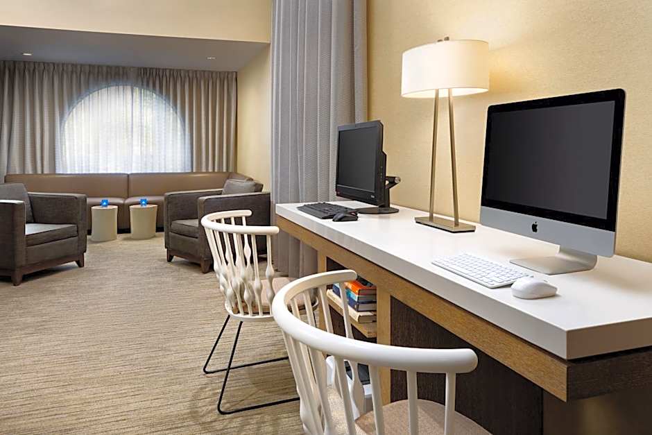 The Anza - A Calabasas Hotel