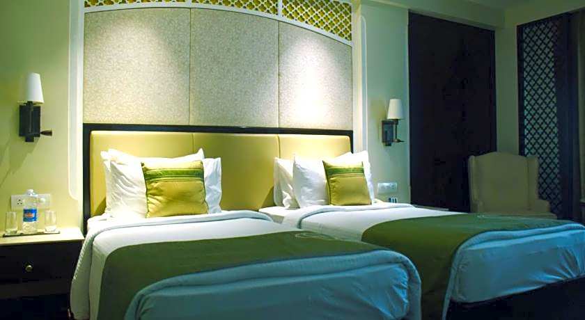 La Place Sarovar Portico Hotel