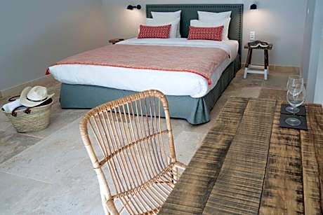 Deluxe King Suite