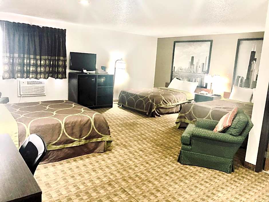 Super 8 by Wyndham Peru Starved Rock State Park