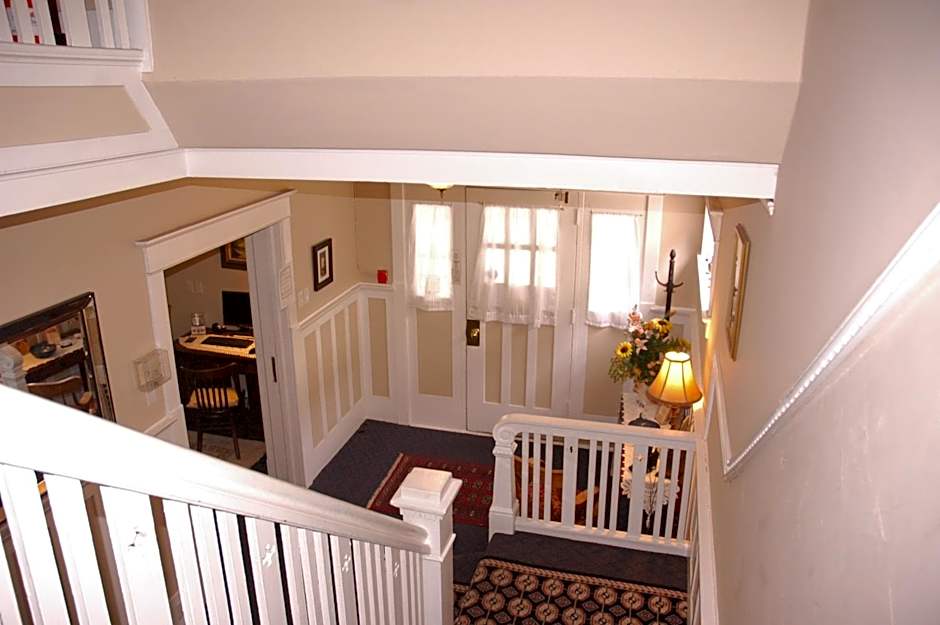 Cambie Lodge